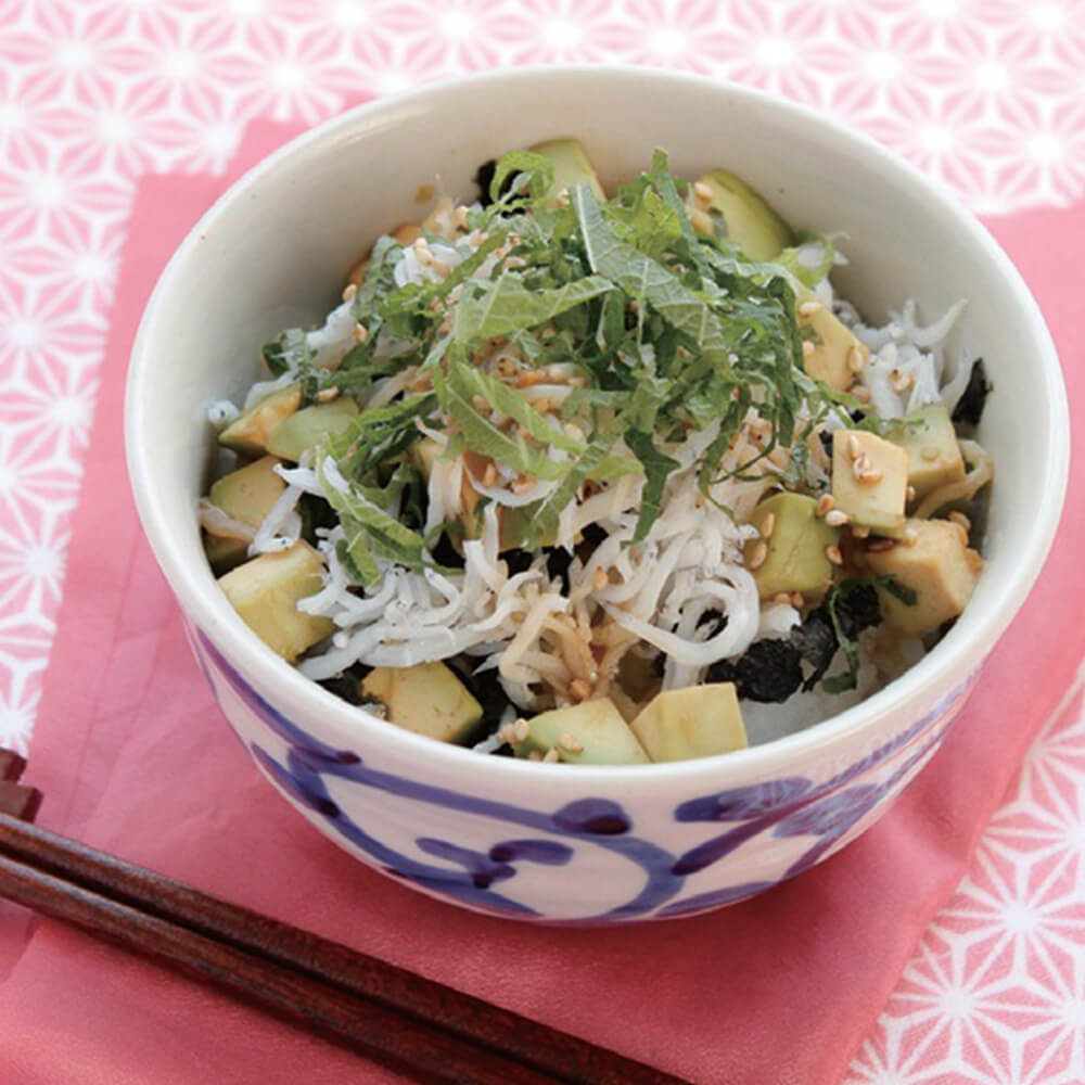 アボカドいかなご釜揚げ丼