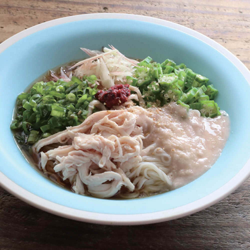 鶏と梅のネバネバぶっかけ素麺