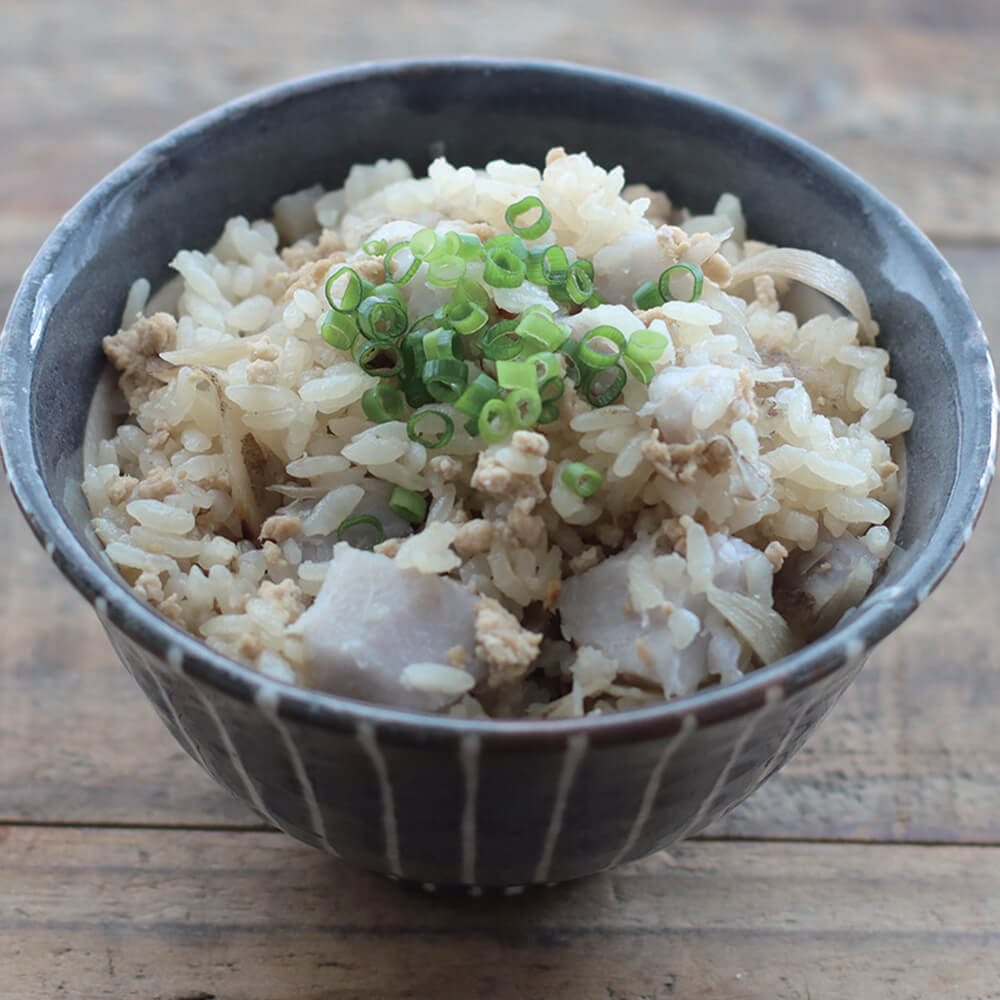 鶏ミンチと里芋の炊き込みご飯